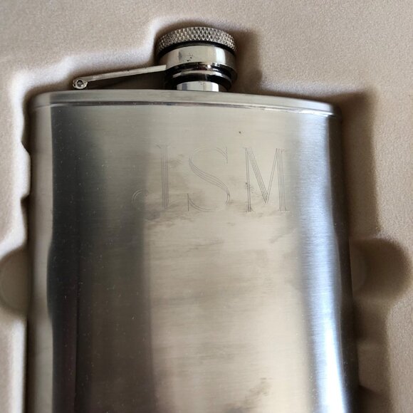 Things Remembered Flask Gift Set Stainless Steel 5oz Engraved Box - Picture 2 of 3